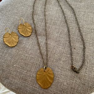 Lily Pad Necklace & Earring Set
